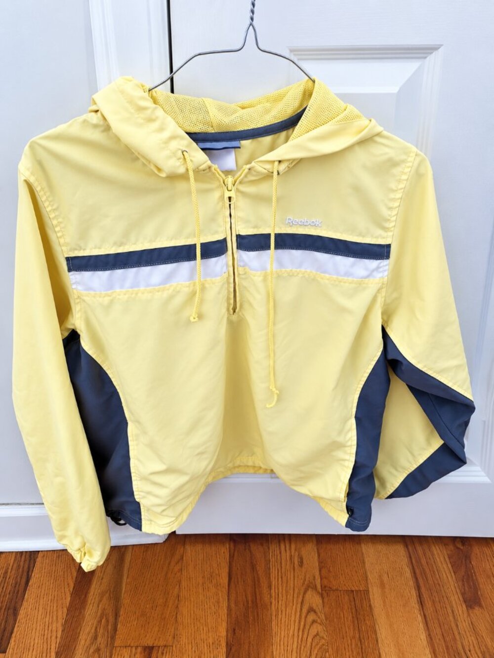 Reebok sport large windbrecker hoodie
